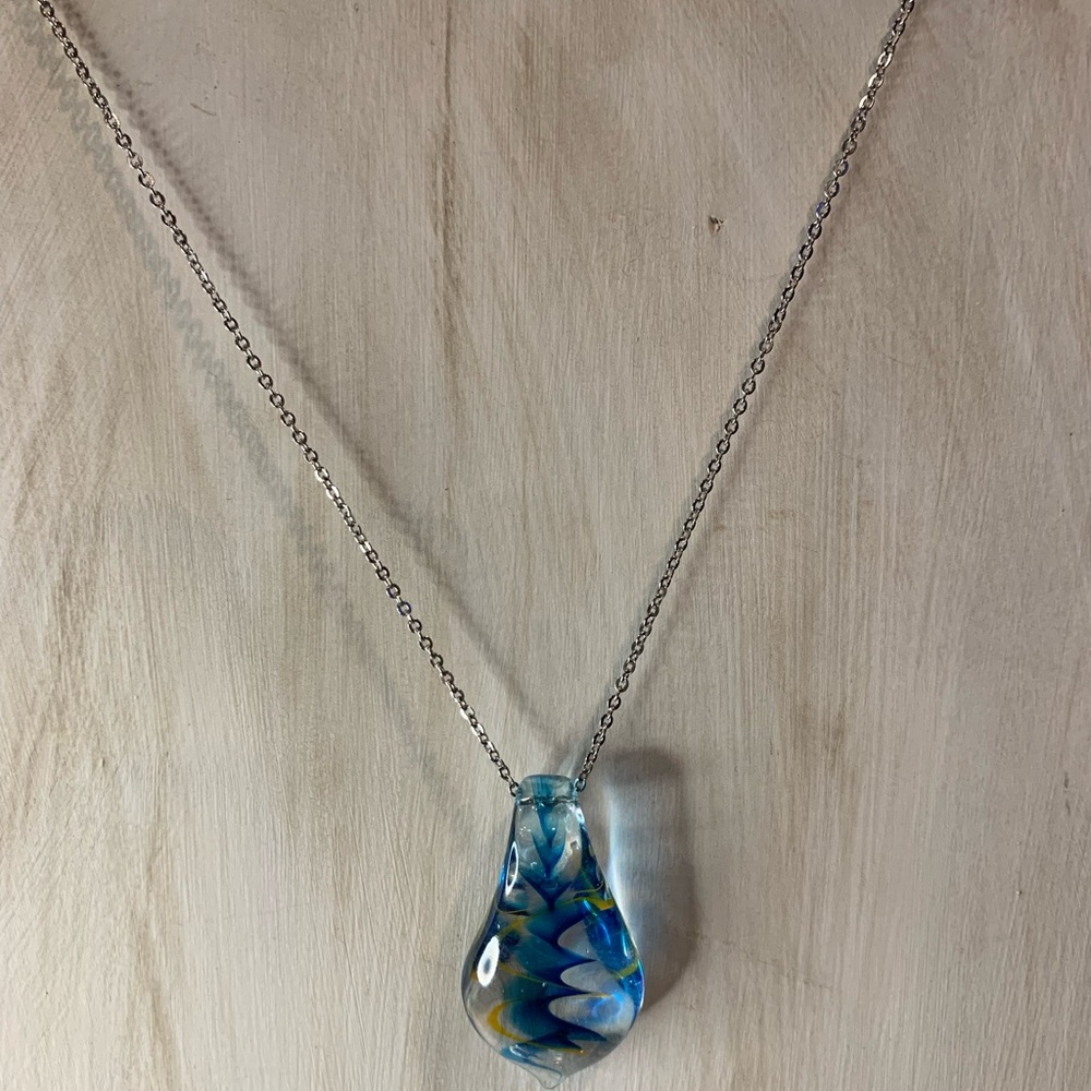 Elegant Blue and Yellow Glass Pendant Necklace
